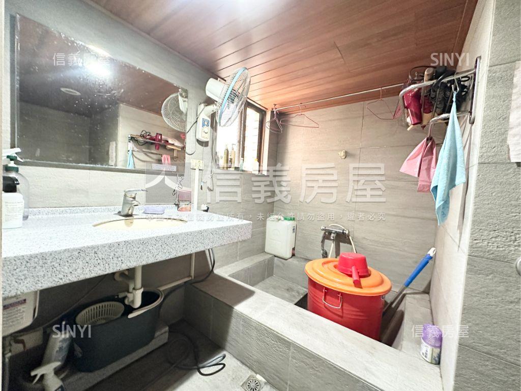 近捷運三面採光住辦房屋室內格局與周邊環境