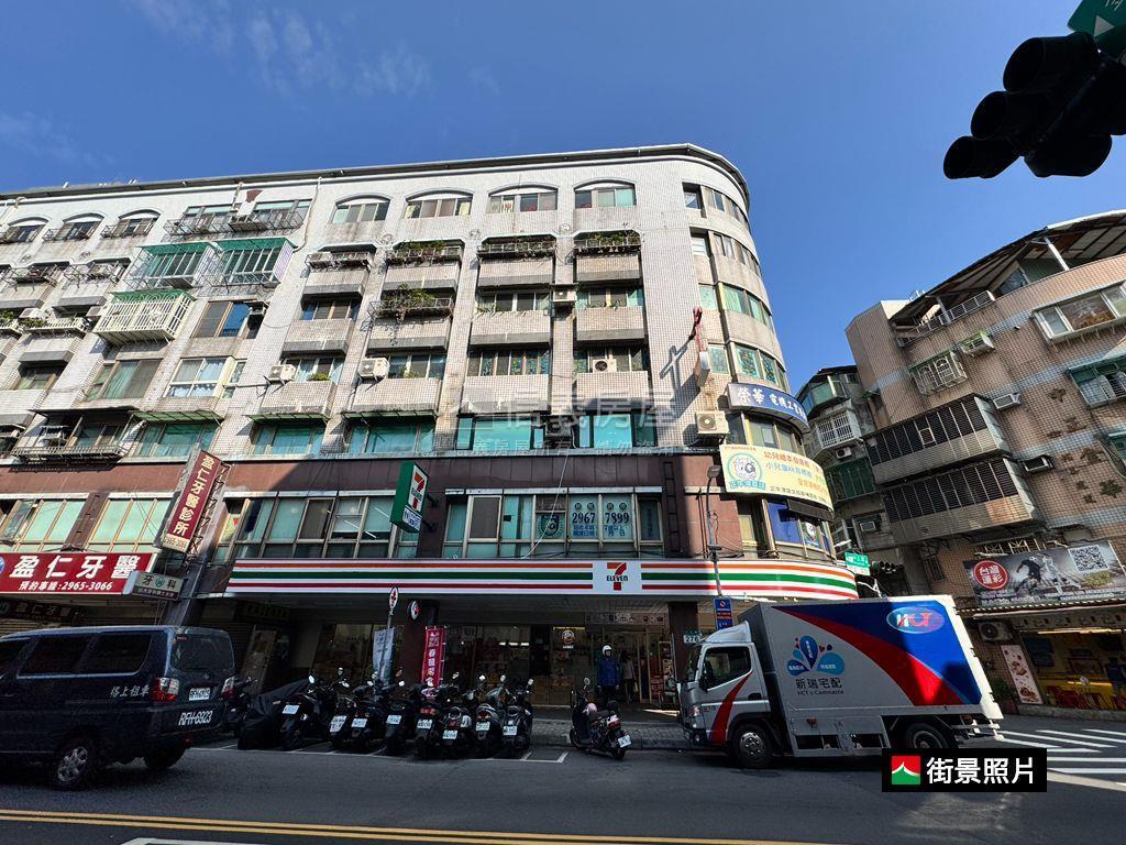 中正月灣精美三房房屋室內格局與周邊環境