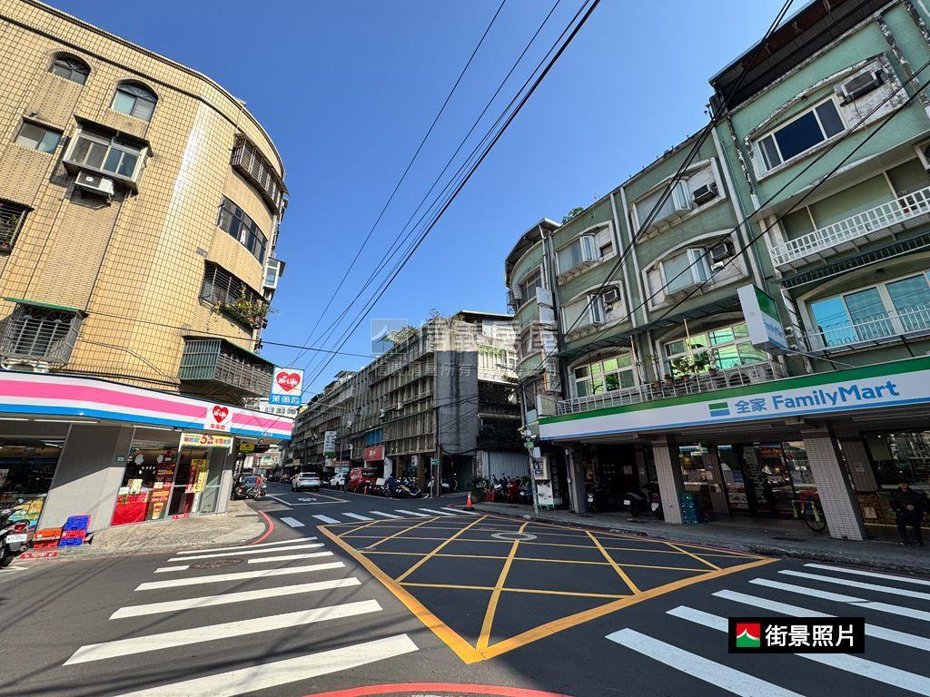 中正月灣精美三房房屋室內格局與周邊環境