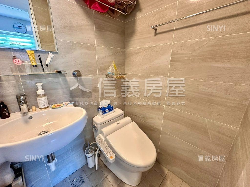 稀有釋出捷運電梯明亮美宅房屋室內格局與周邊環境