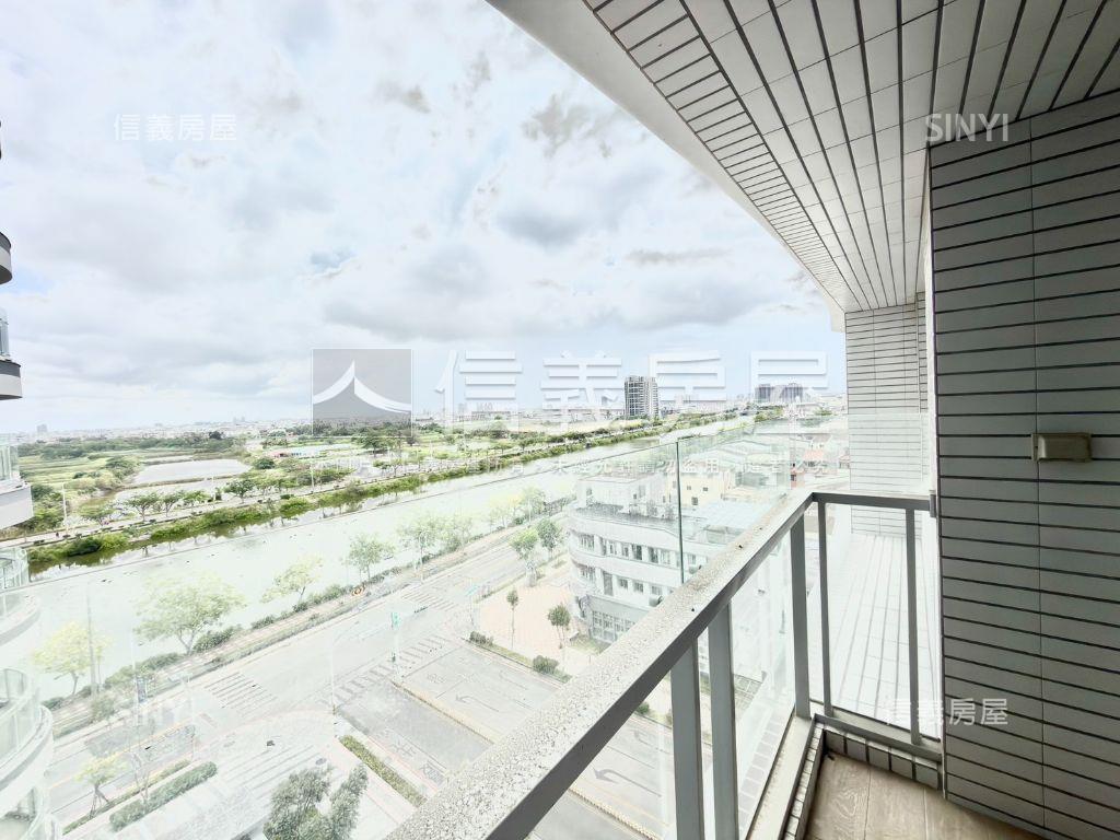 璞日河景大兩房平面車位房屋室內格局與周邊環境