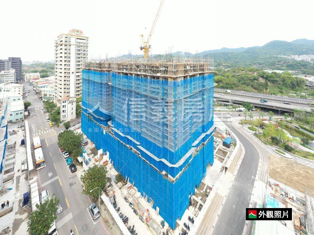 國美德杰高樓山景兩房車位房屋室內格局與周邊環境