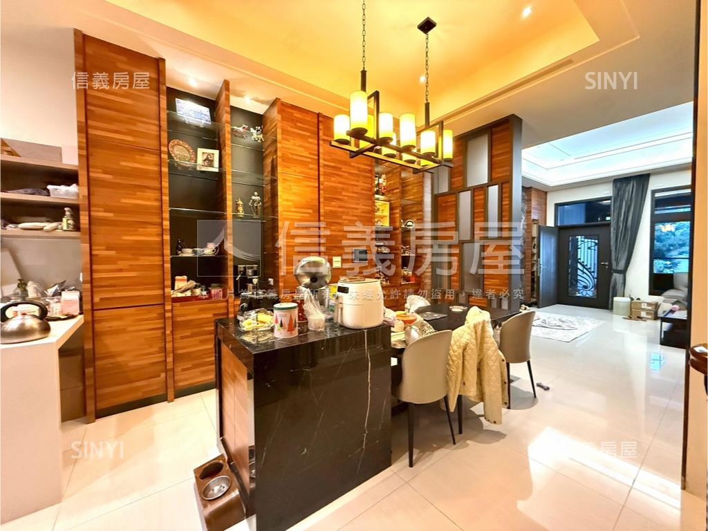 佑崧逸境│臨路極質感別墅房屋室內格局與周邊環境