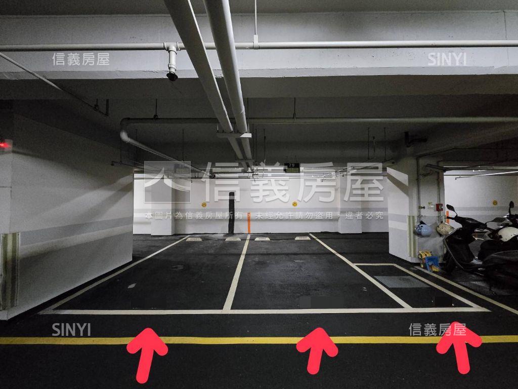 竹城橫綱美裝潢四房雙車位房屋室內格局與周邊環境