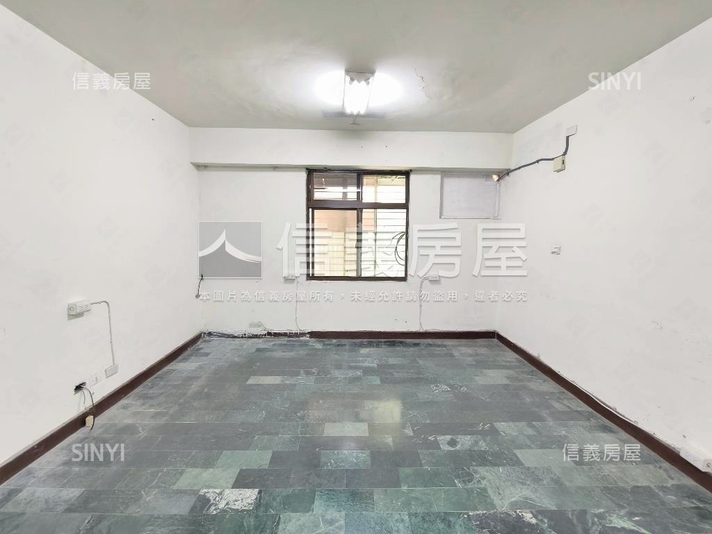 捷運公園電梯大兩房房屋室內格局與周邊環境