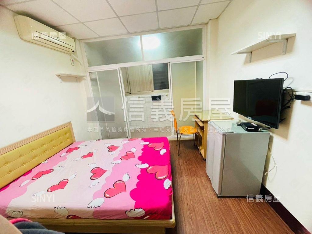 西屯收租大面寬套房透天房屋室內格局與周邊環境