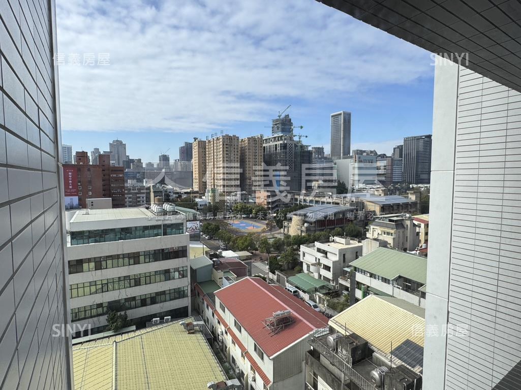 西屯核心☆二房平車捷運宅房屋室內格局與周邊環境