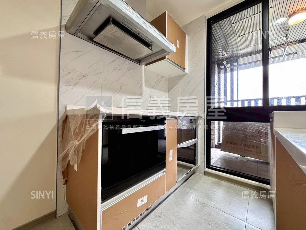 西屯核心☆二房平車捷運宅房屋室內格局與周邊環境