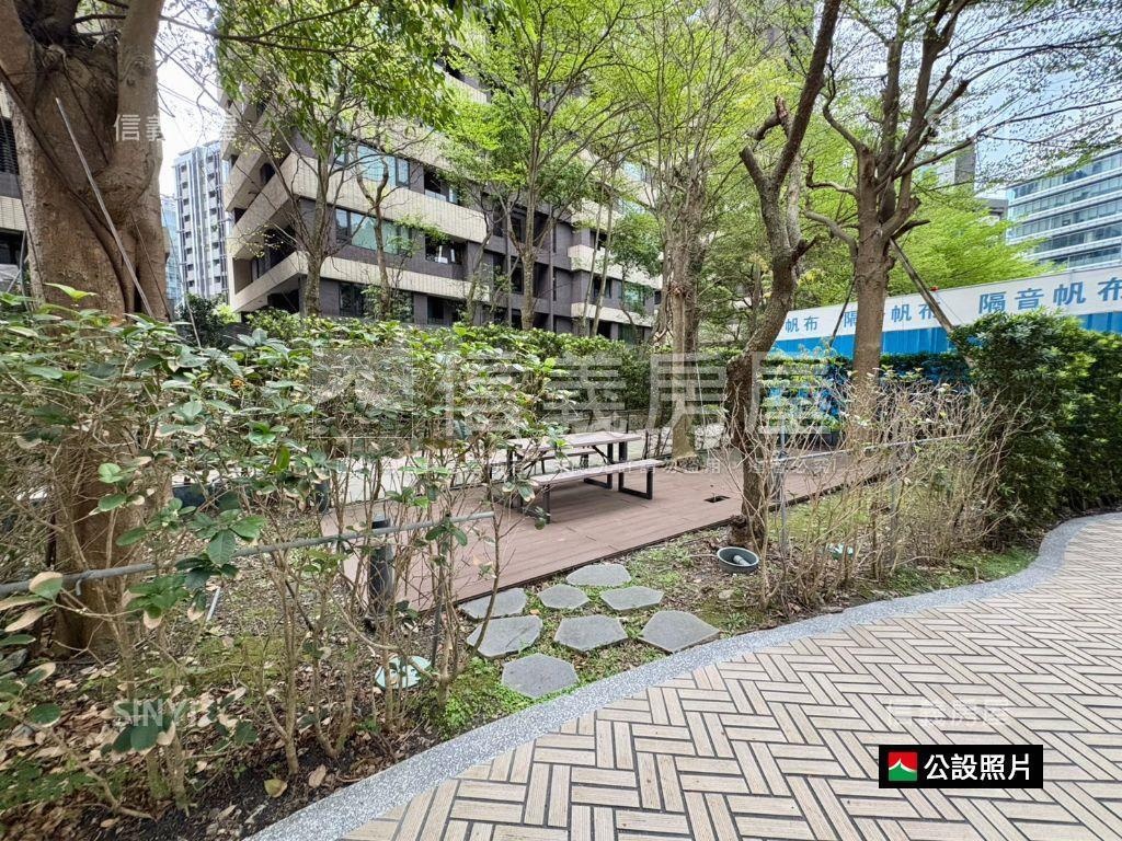 內湖五期領袖雅致美妝車位房屋室內格局與周邊環境