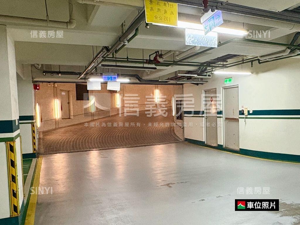 內湖五期領袖雅致美妝車位房屋室內格局與周邊環境