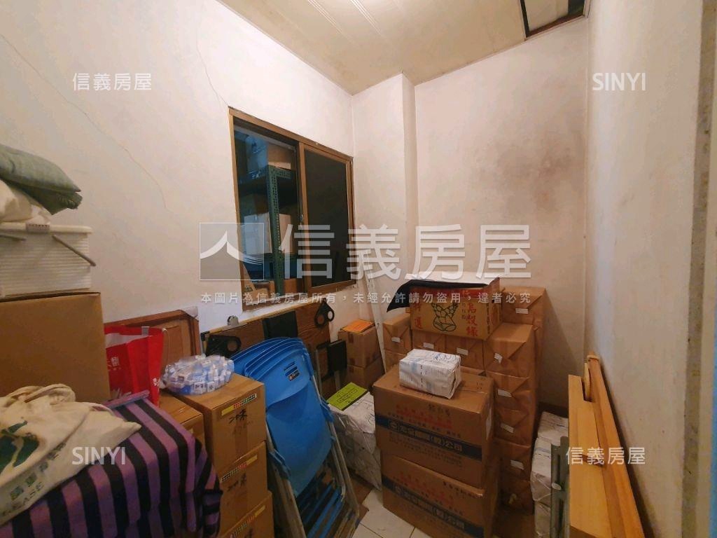 稀有電梯大廠房帶車位房屋室內格局與周邊環境