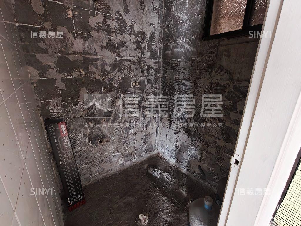 店長推薦文林路三角窗店面房屋室內格局與周邊環境