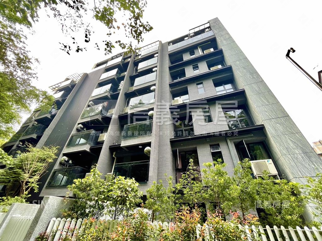 電梯三房大露台★ＣＡＳＡ房屋室內格局與周邊環境