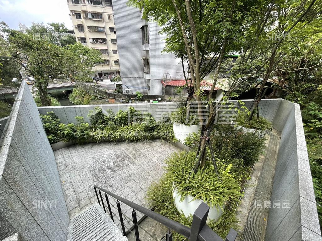 電梯三房大露台★ＣＡＳＡ房屋室內格局與周邊環境