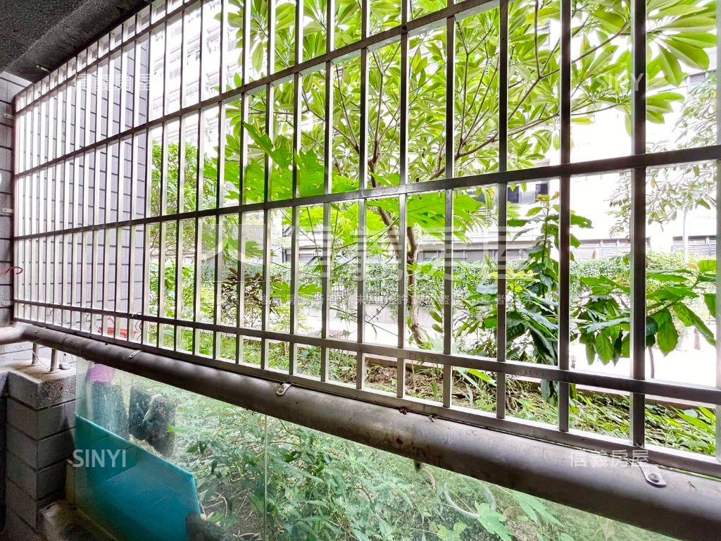 近逢甲大學三房平車房屋室內格局與周邊環境
