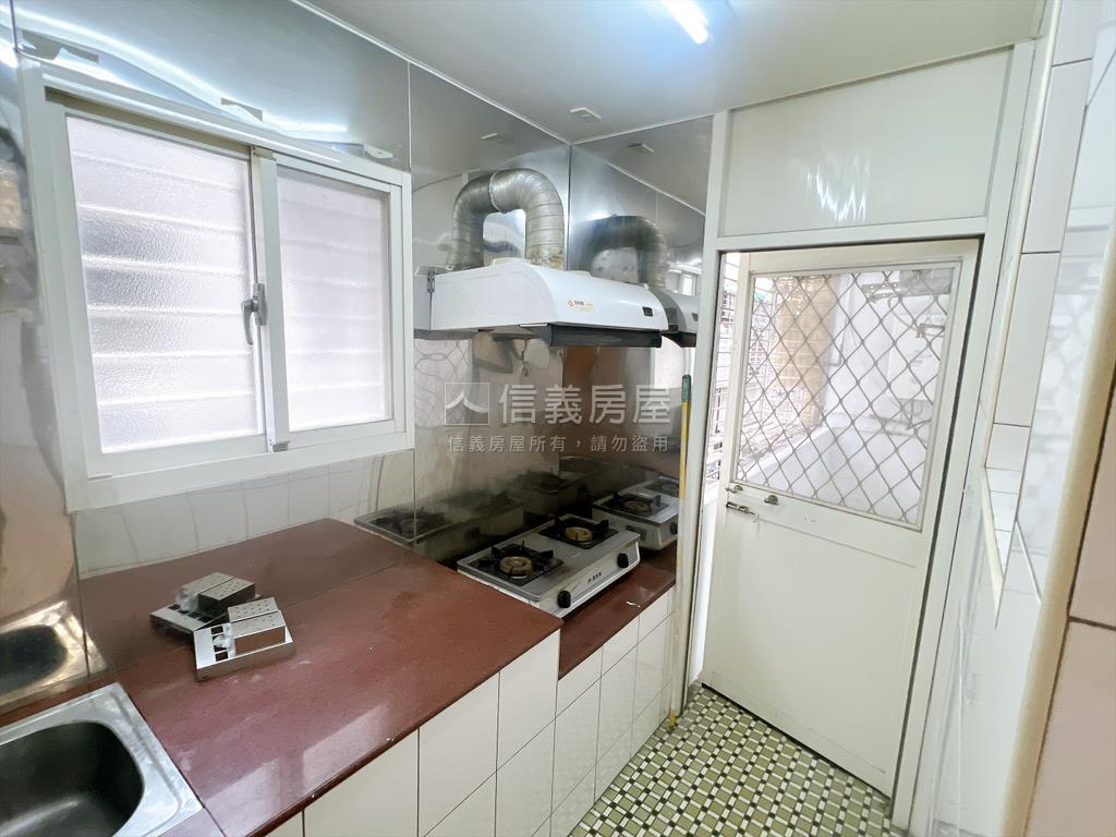 方正格局美寓三房房屋室內格局與周邊環境