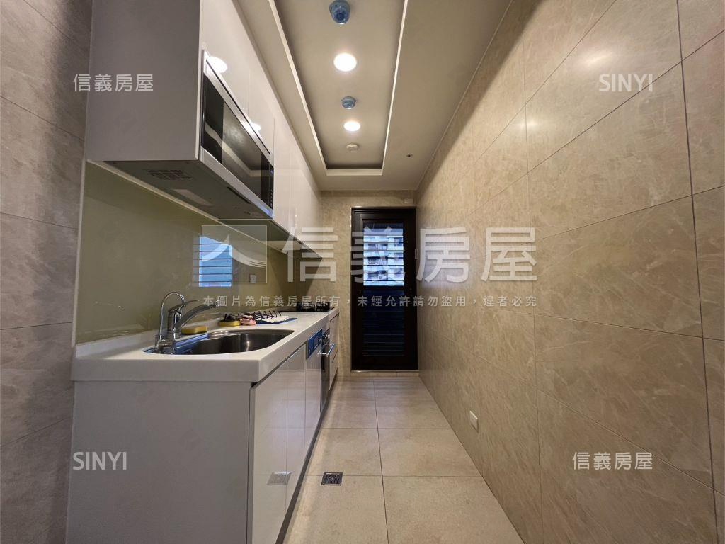 碧瑤大都會精品三房車位房屋室內格局與周邊環境