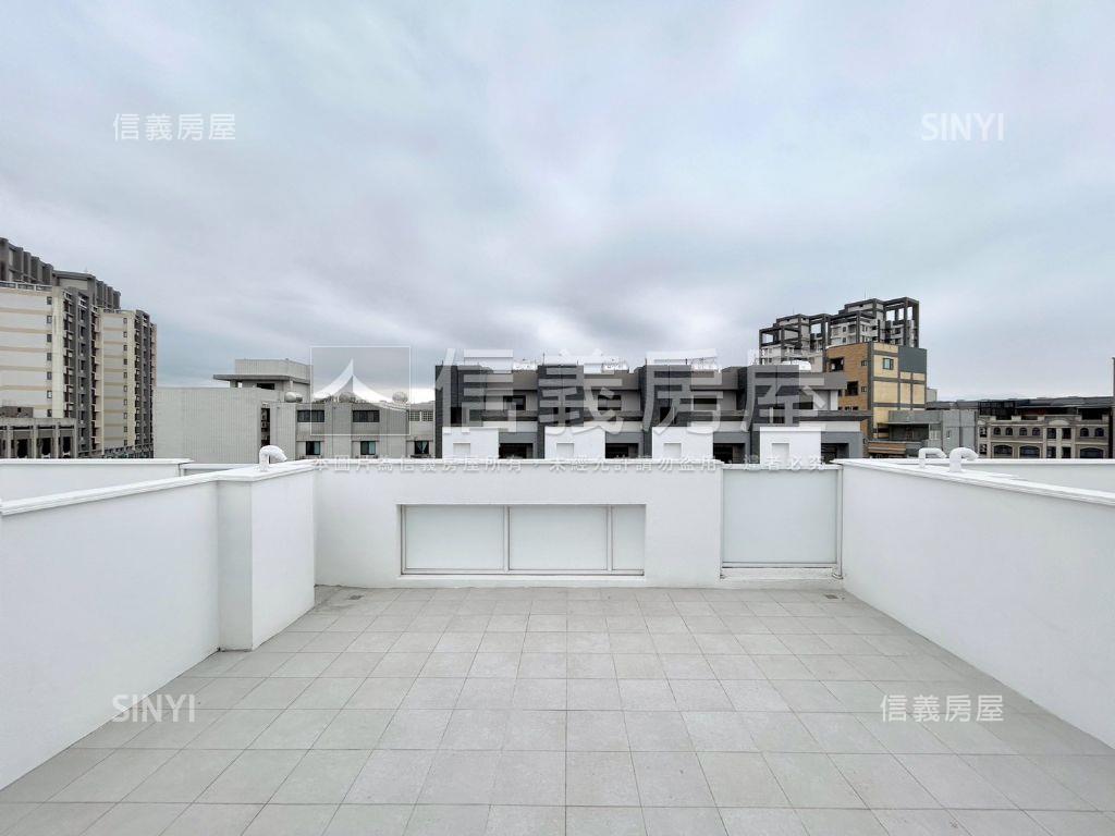 雲朗Ｂ２全新透天房屋室內格局與周邊環境