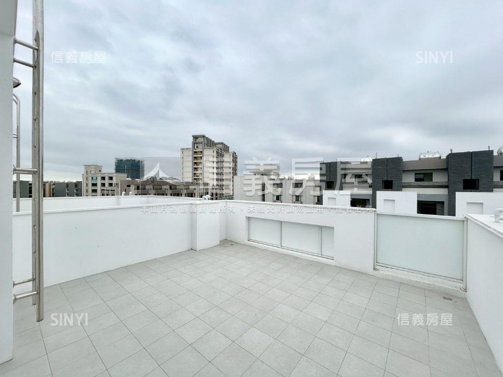 雲朗Ｂ２全新透天房屋室內格局與周邊環境