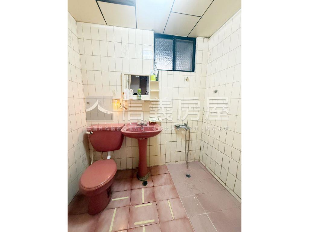 松山捷運公寓邊間房屋室內格局與周邊環境