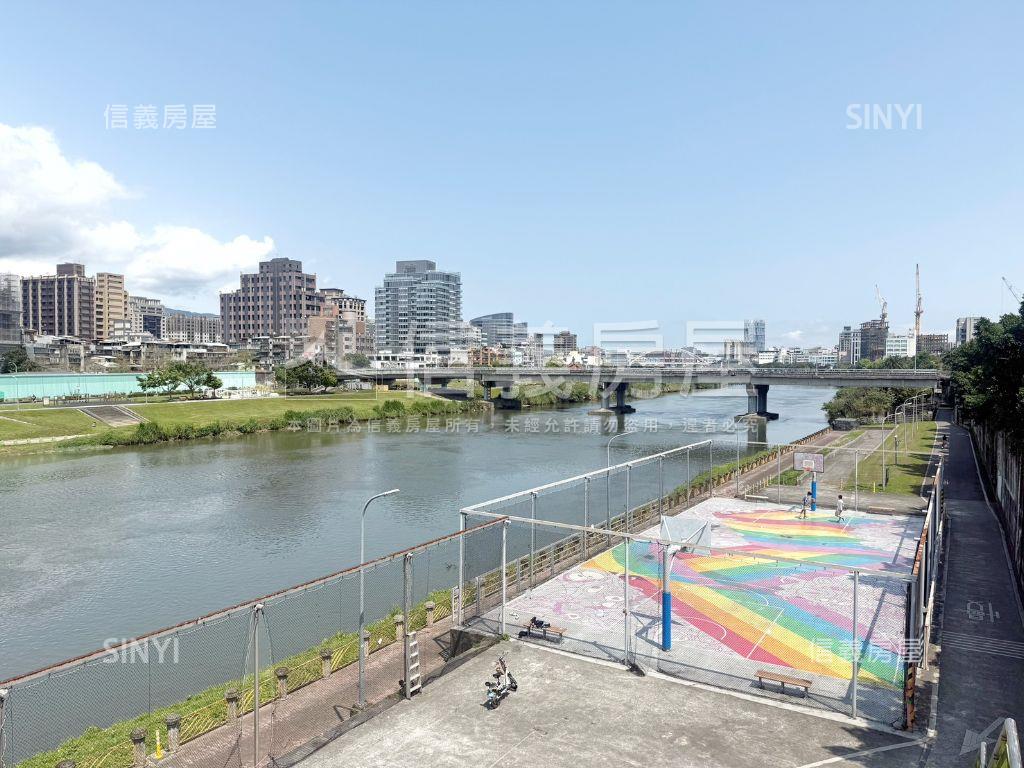 松山捷運公寓邊間房屋室內格局與周邊環境