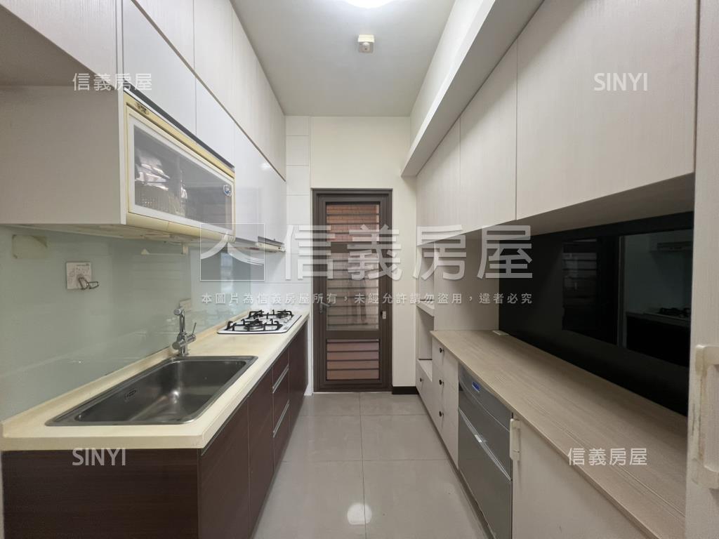 水蓮７四房平車。大器房屋室內格局與周邊環境