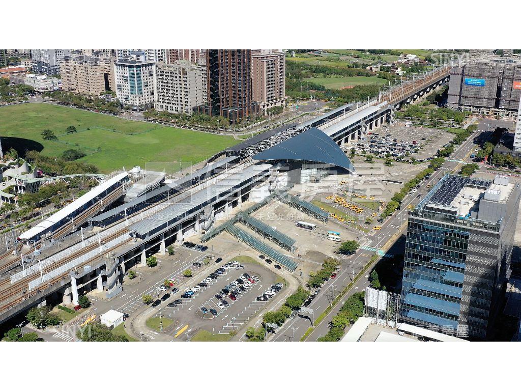 高鐵區文興路｜臨路住宅地房屋室內格局與周邊環境