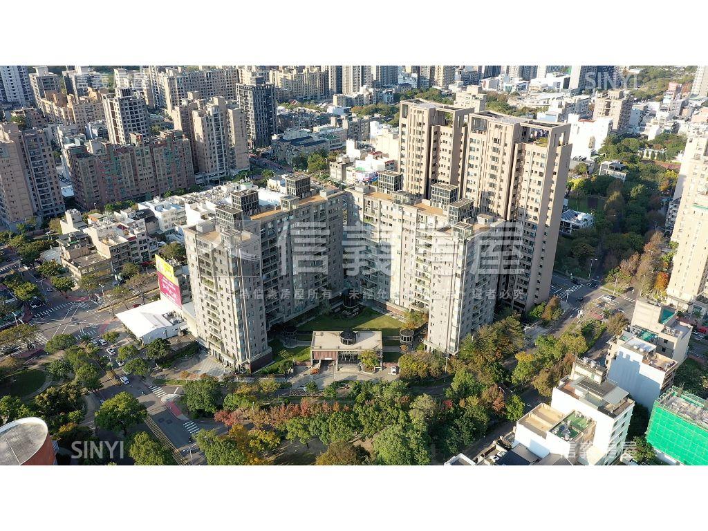 高鐵區文興路｜臨路住宅地房屋室內格局與周邊環境