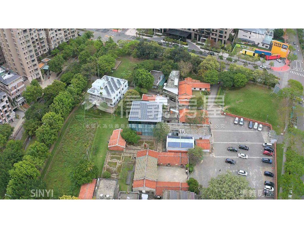 高鐵區文興路｜臨路住宅地房屋室內格局與周邊環境