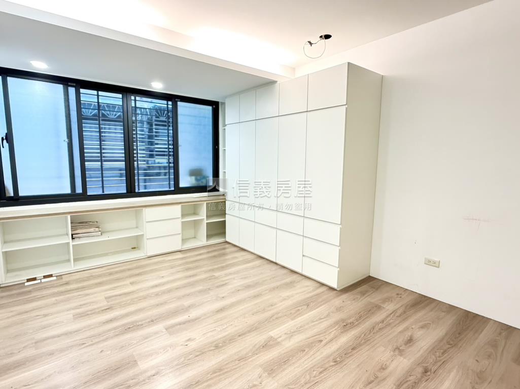 木新路寬巷質感～黃金三樓房屋室內格局與周邊環境
