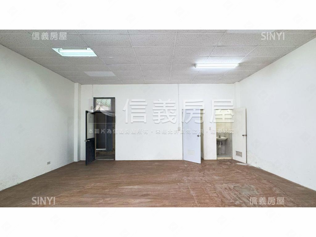 西屯路漢口商圈大面寬店面房屋室內格局與周邊環境