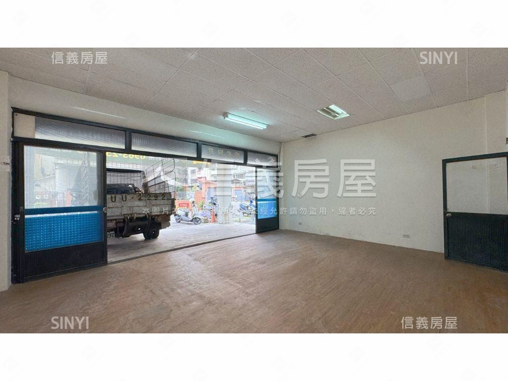 西屯路漢口商圈大面寬店面房屋室內格局與周邊環境