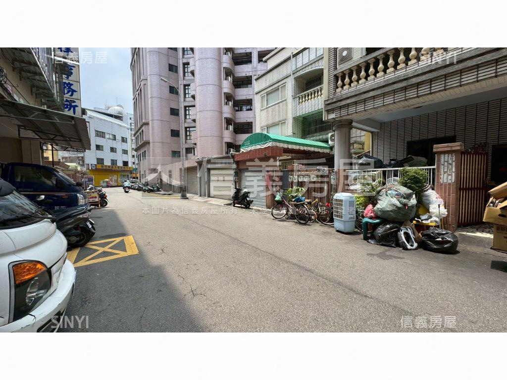 西屯路漢口商圈大面寬店面房屋室內格局與周邊環境
