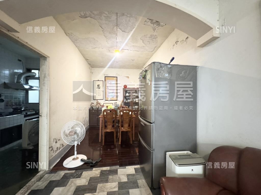 甜蜜蜜雙城輕軌小透天房屋室內格局與周邊環境