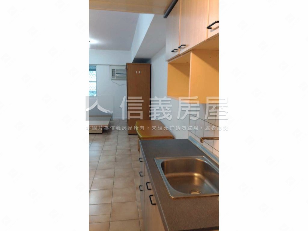 青春望族溫馨美屋房屋室內格局與周邊環境