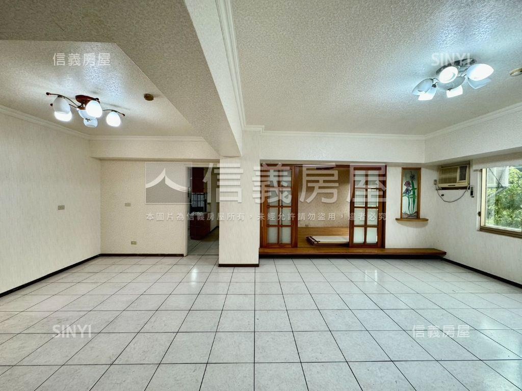 稀有成功冠邸三房房屋室內格局與周邊環境