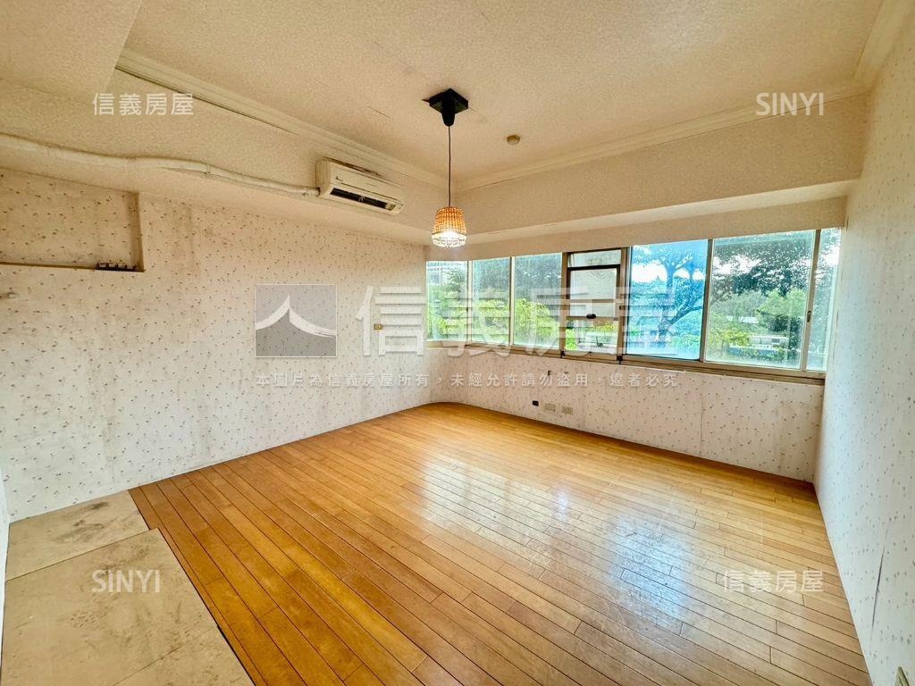 稀有成功冠邸三房房屋室內格局與周邊環境