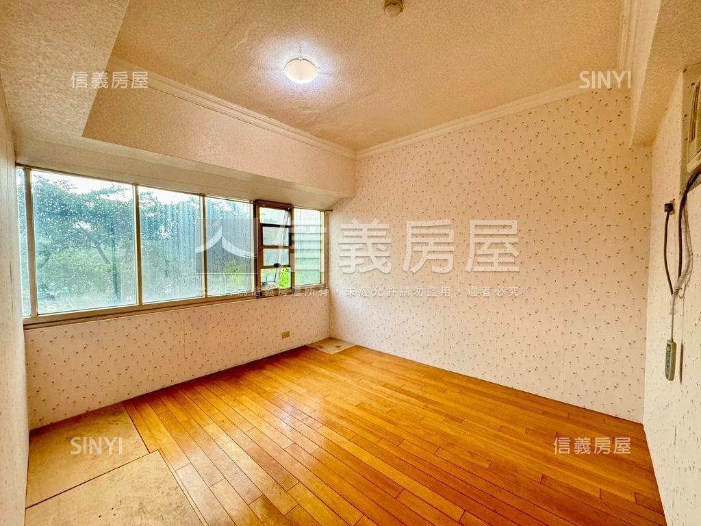 稀有成功冠邸三房房屋室內格局與周邊環境