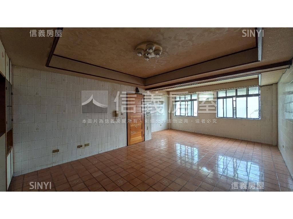 機能好大空間黃金二樓房屋室內格局與周邊環境