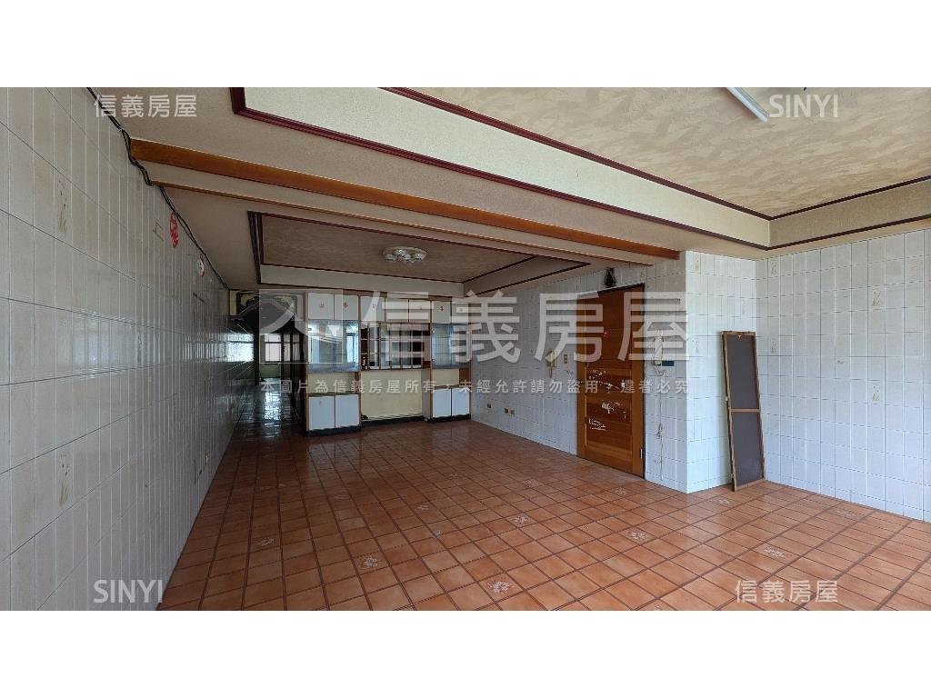 機能好大空間黃金二樓房屋室內格局與周邊環境