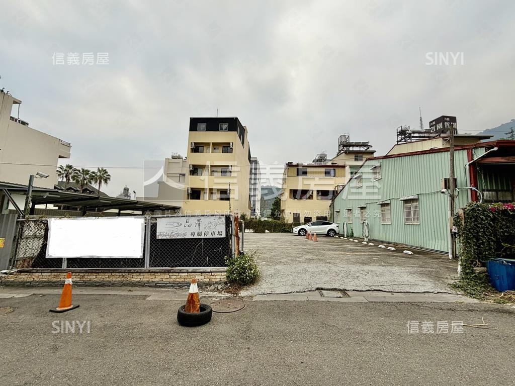 日月潭旁方正住宅土地房屋室內格局與周邊環境