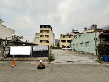 日月潭旁方正住宅土地