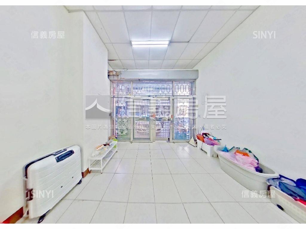 建工鼎山商圈方便停車店面房屋室內格局與周邊環境