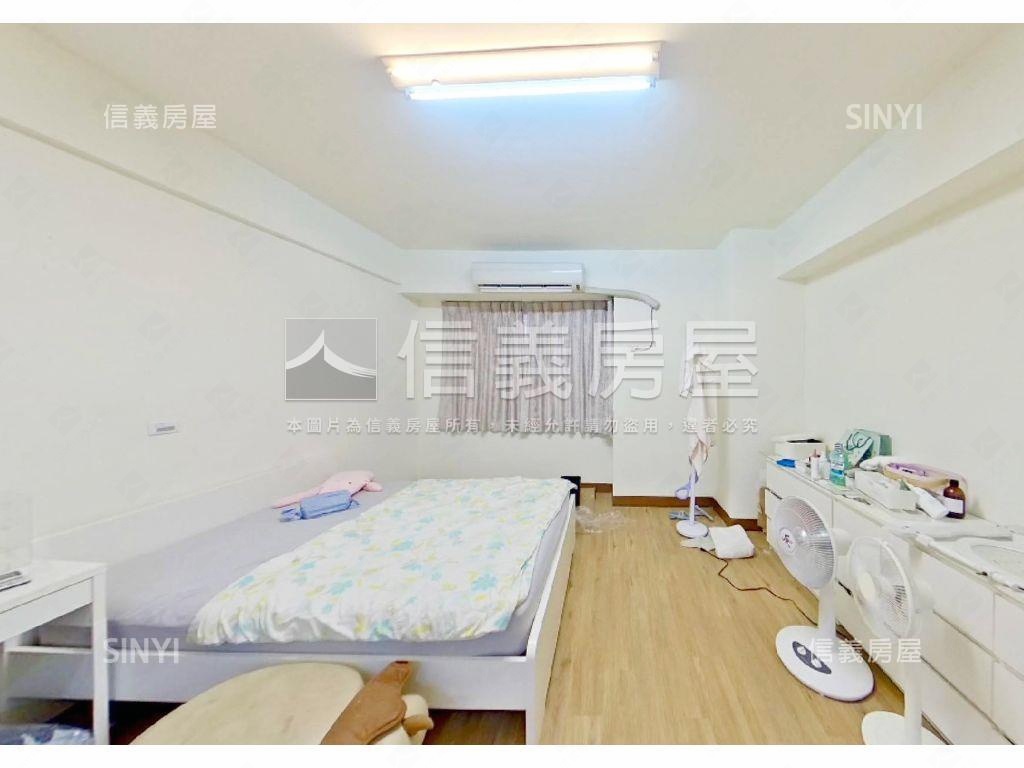 建工鼎山商圈方便停車店面房屋室內格局與周邊環境