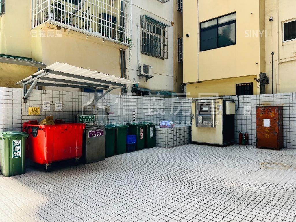 建工鼎山商圈方便停車店面房屋室內格局與周邊環境