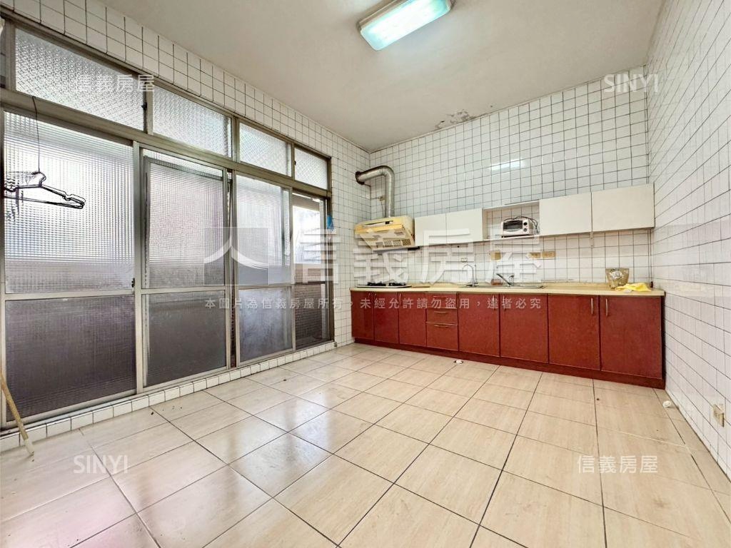 南區近中興大學旁３樓公寓房屋室內格局與周邊環境