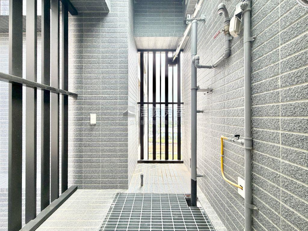 機捷鉅虹－大三房平車房屋室內格局與周邊環境