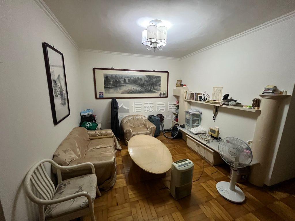 大面寬！活巷社區型別墅！房屋室內格局與周邊環境