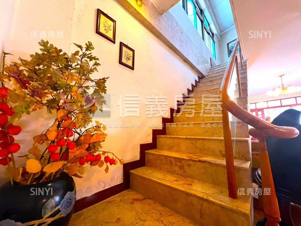 比佛利一二樓大空間美屋房屋室內格局與周邊環境