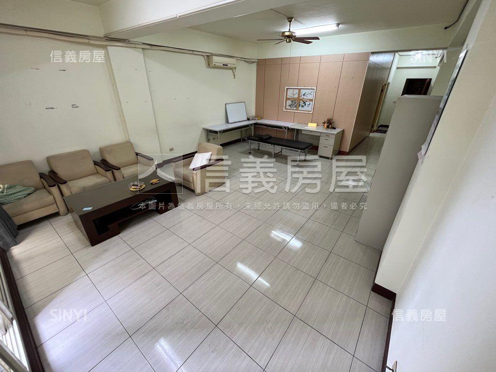 稀有崇德１１期臨路大透店房屋室內格局與周邊環境